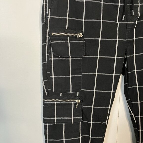 Hot Topic Black & White Grid Cargo Jogger Pants Mens L Plaid Punk Goth - Picture 3 of 10